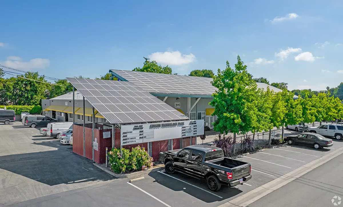 Rooftop solar panel installation at Edison Technology Park